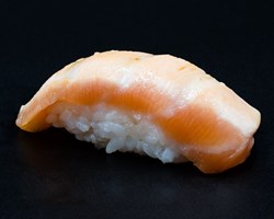 Image de S06 Sushi saumon tataki